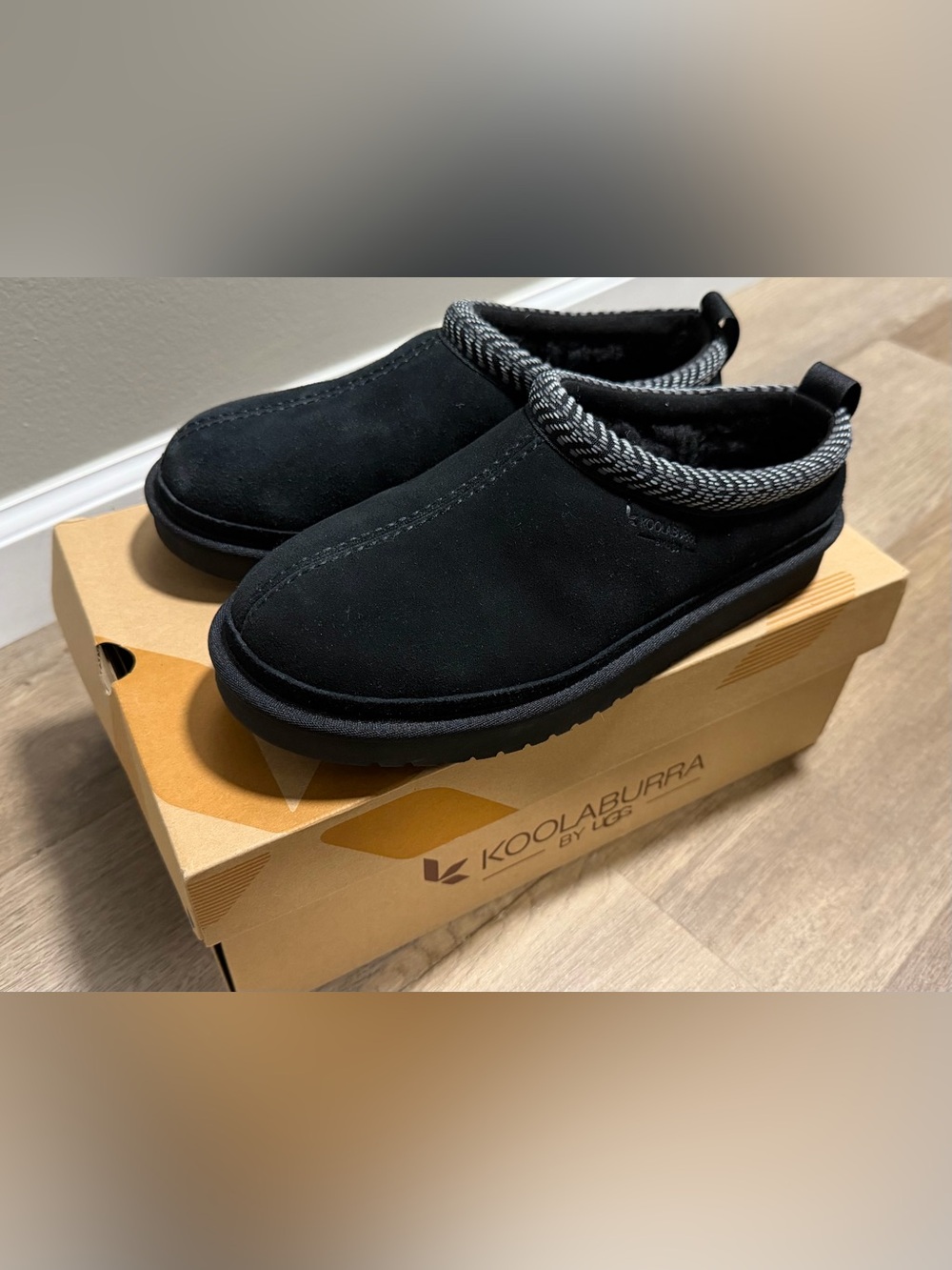 New Ugg Koolaburra Burree Women’s Slippers - 1159730 - Black